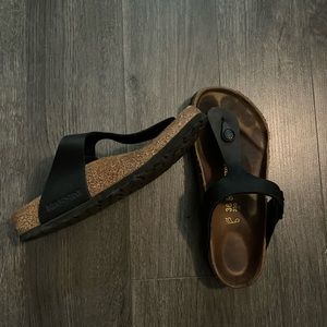 Birkenstock Women’s Gizeh (flip flop) Sandal Size 36 (6)